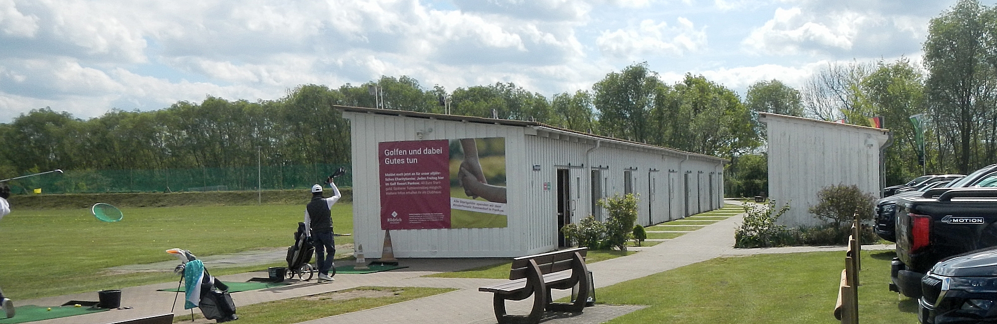 Massive Gartenhäuser